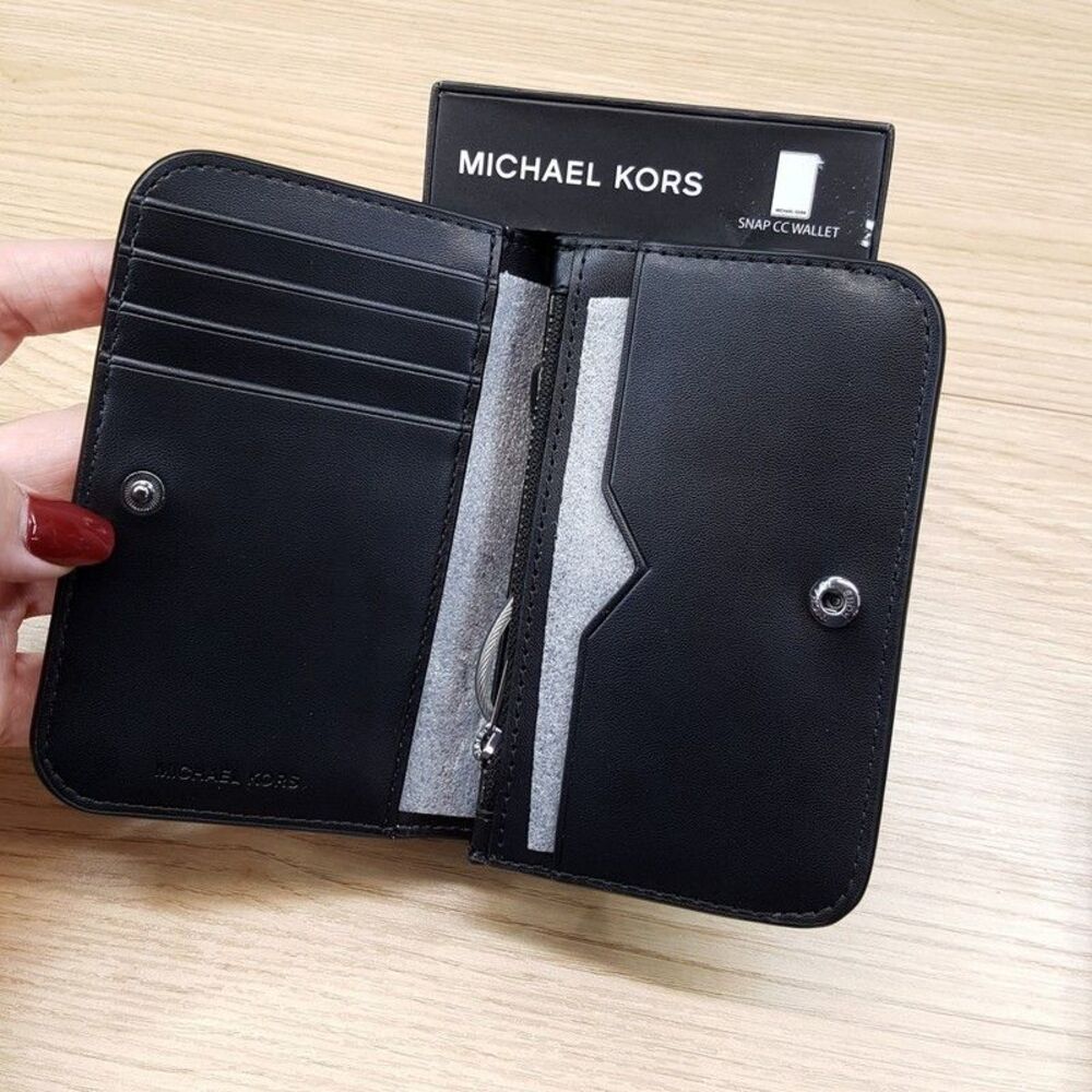 MICHAEL KORS Wallet Womens White Bifold Leather Hudson Snap Gift Box $128 - Picture 2 of 7